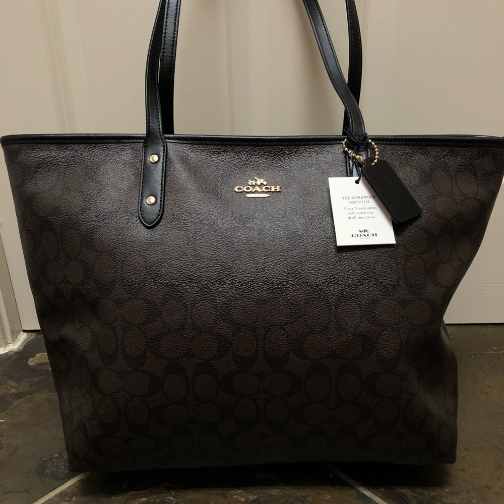 Coach NWT Large City Zip Tote